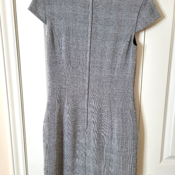 H&M grey textured dress - Picture 3 of 4